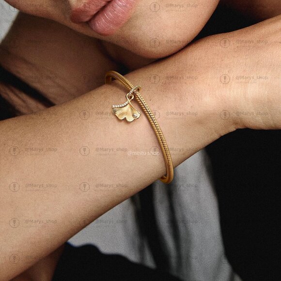 Pandora Gingko Leaf Dangle Charm - Picture 4 of 5